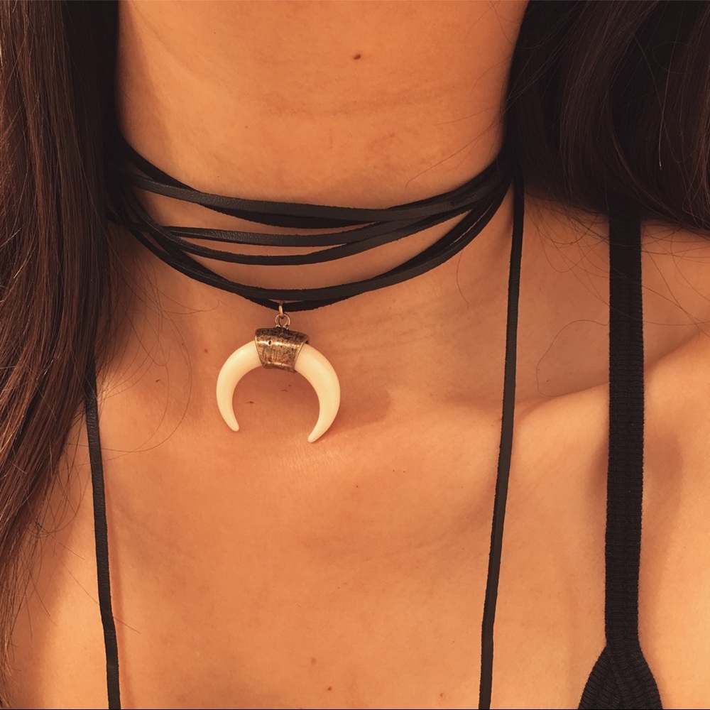 Antique double horn choker